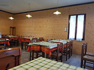 Pizzeria Trattoria Canova inside