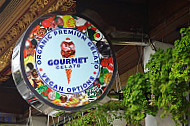 Gourmet Gelato Ubud Palace inside