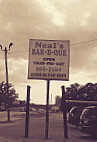 Neal's -b-que outside
