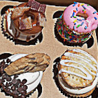 Frosted Cakery food