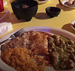 Roberto's Mexican Food food
