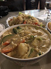 Royal Thai Cafe food