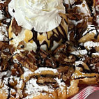 Twin Tiger Ice Cream And Funnel Cake Cafe food