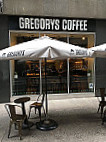 Gregory's Coffee 40th St inside