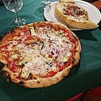 Camelot Pizzeria food