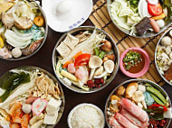 Dà Hū Guò Yǐn Táo Yuán Zhōng Zhèng Diàn food
