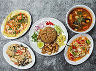 Aroi Dee Maak Thai Seafood food