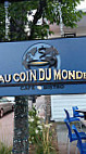Cafe Bistro Au Coin du Monde inside