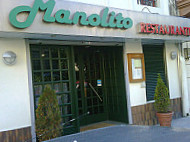 Manolito inside
