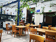 Taverne Mykonos inside