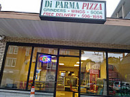 Diparma Pizza outside