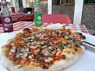 Pizzeria Verde Rucola food