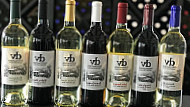 Dakota Vines Vineyard And Winery food