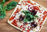 Sazza Pizza+salads food
