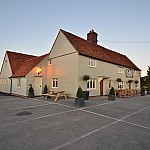 The Bull at Blackmore End outside