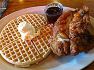 Roscoe's House Of Chicken And Waffles food