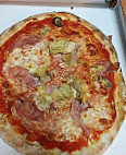 Pizza Brindisi food
