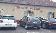 Auberge du Bon Accueil outside