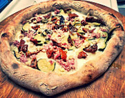 Pizzeria D'asporto Il Monello: Una Bottega Speciale food