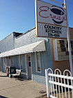 Ernies Country Kitchen outside