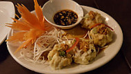 Pin Petch Thai Restaurant food