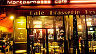 Le Montparnasse Cafe inside