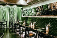 Motto Club-Restaurant-Bar inside