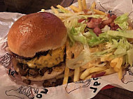 7bone Burger Co. food