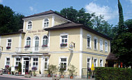 Gasthaus Badhaus outside