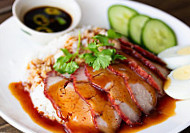 Heng Thai Rotisserie food