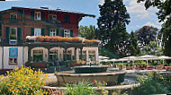 Villa Borgnis Kurhaus im Park outside