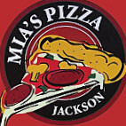 Mia's Pizza inside