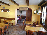Café Restaurant du Jura Sàrl inside