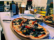 Riviera Pizzeria food