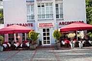 Arcimboldo Restaurant outside