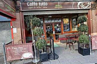 Caffe Tutto outside