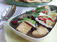 Sri Suwoon Thai Restaurant food