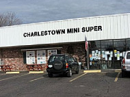 Charlestown Mini-super outside