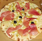 Pizza Yolette food