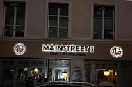 Mainstreet's Pub outside