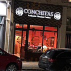 Conchitas outside