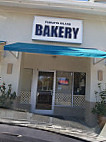 Pawley's Island Bakery outside