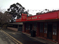 Birdwood Country Pizza Parlour outside