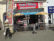 Tom Erin's Cafe Ice Cream Parlour outside
