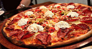 Heat Woodfired Pizza Bar food