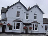 Anglesey Arms outside