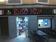 Busopizza outside