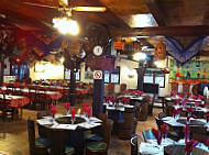 O Felgueiras Bar Restaurant inside