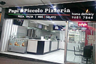 Papi's Piccolo Pizzeria inside