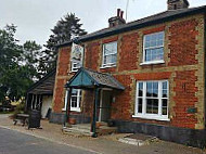 The Strathmore Arms outside